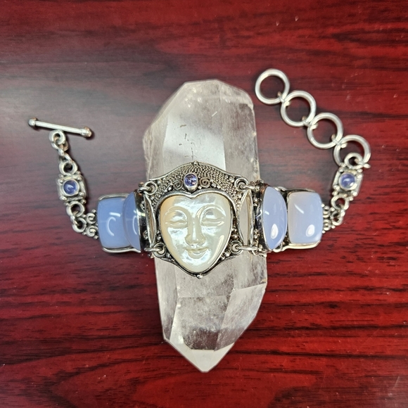 SAJEN CHALCEDONY MOP GODDESS BRACELET - Picture 2 of 5